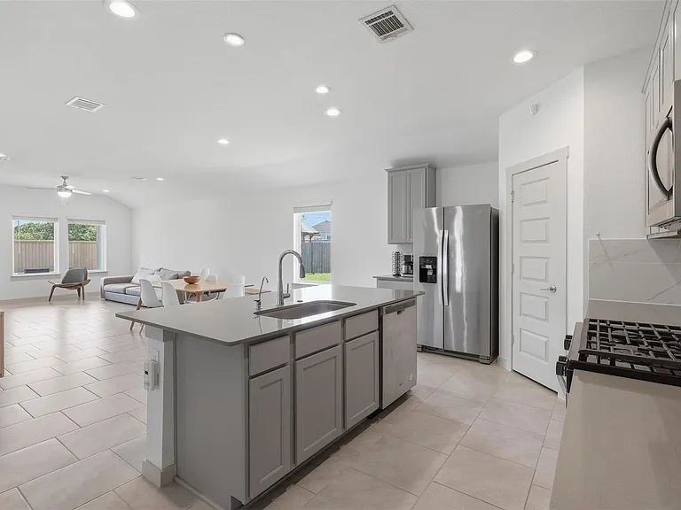 19039 Drayton Village Trce — Photo 11