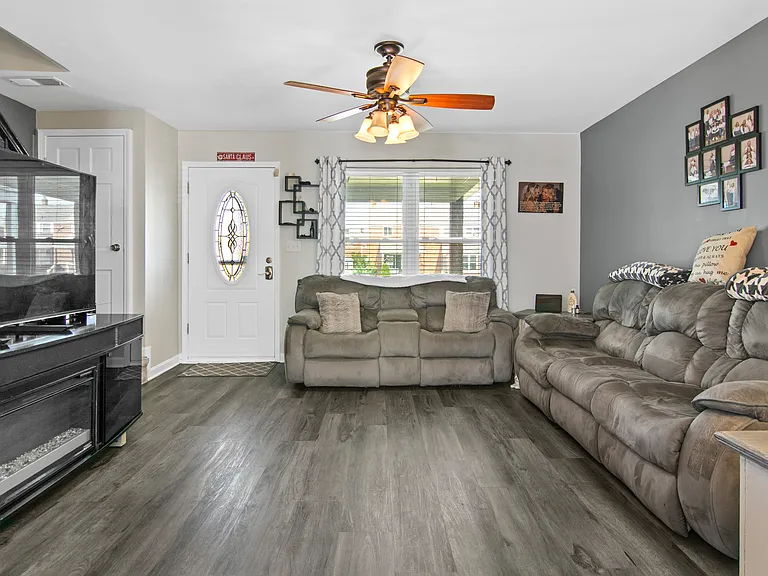 7825 Charlesmont Rd — Photo 2