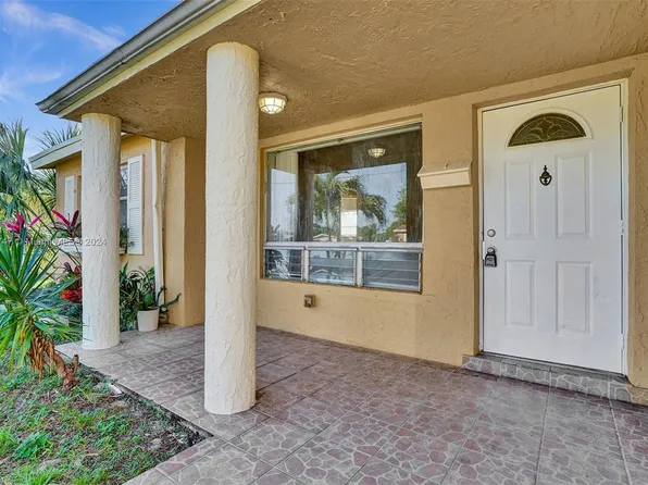 3884 NW 34th St, Lauderdale Lakes, FL 33309