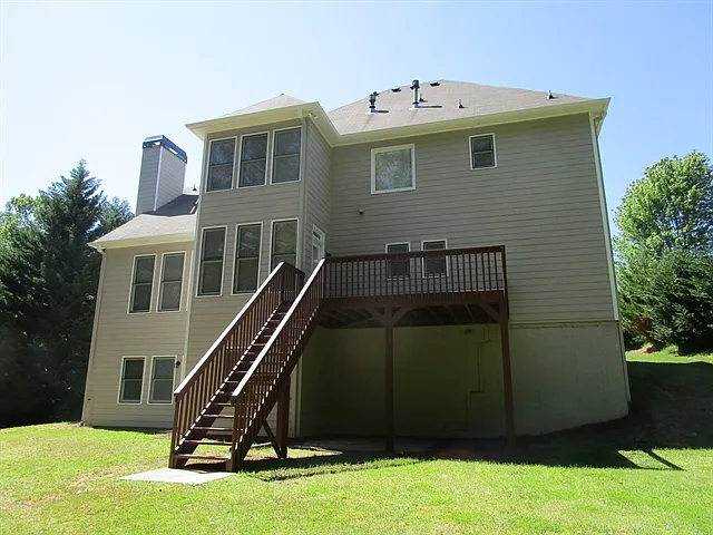 623 Redwood Ln — Photo 24