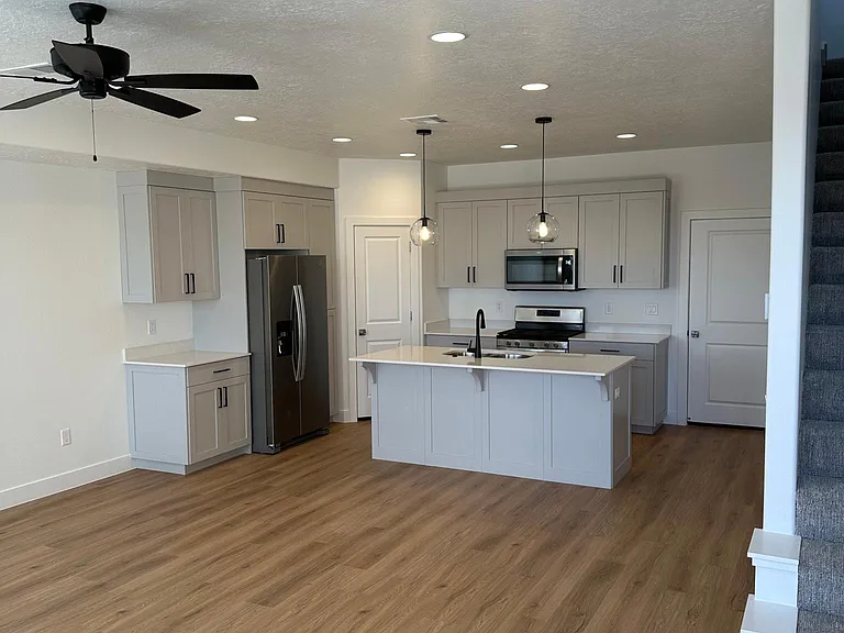 2636 E Wake Forest Ln — Photo 7