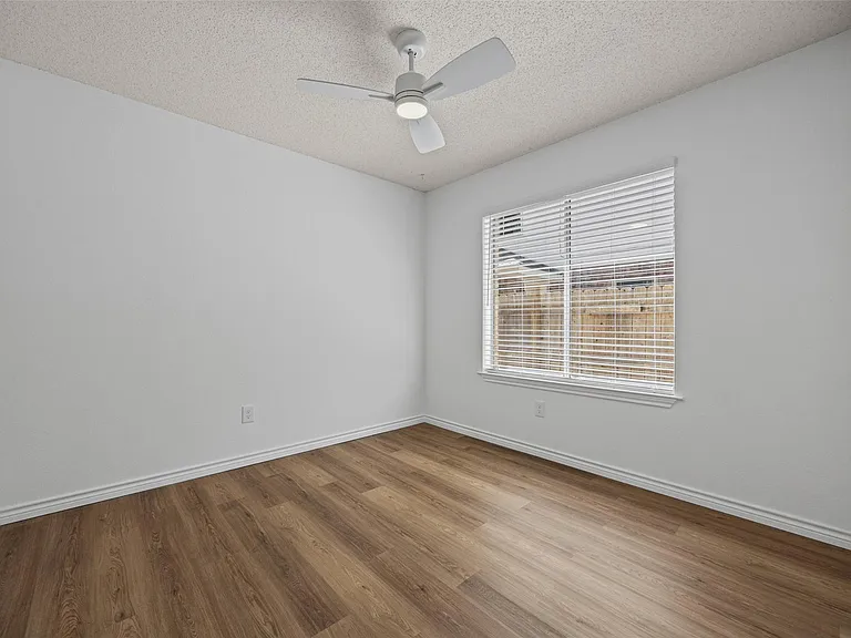 8417 Cornerwood Dr — Photo 22