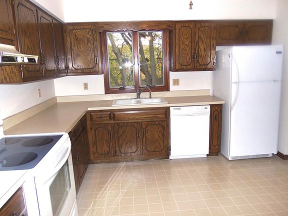 Range, Refrigerator, Dishwasher, Microwave