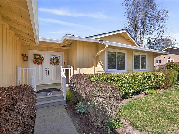 3rd image of 9049 Craydon Cir