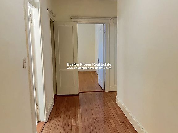 111 Park Dr. #25 Boston - Fenway Unit Photo 3