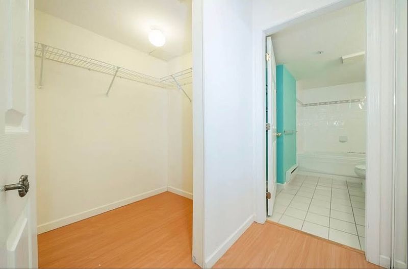 Coquitlam Apartment for rent - 2 Bedrooms — photo 10