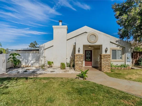 1038 Douglas St, Calimesa, CA 92320