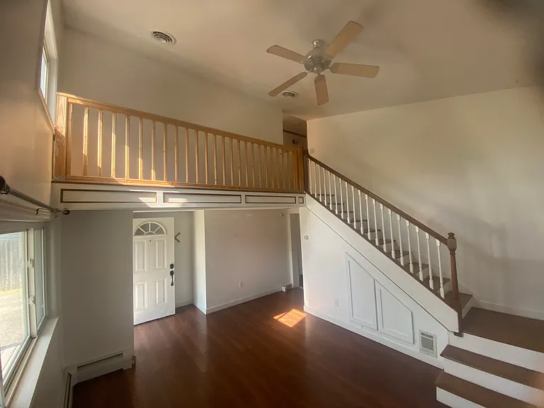 356 Oak St — Photo 12
