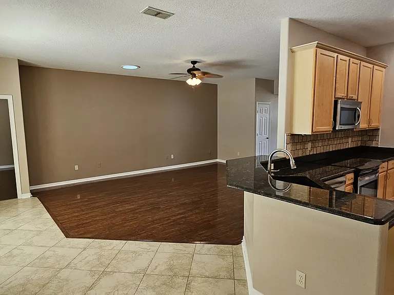 Winding Waters Cir — Photo 13