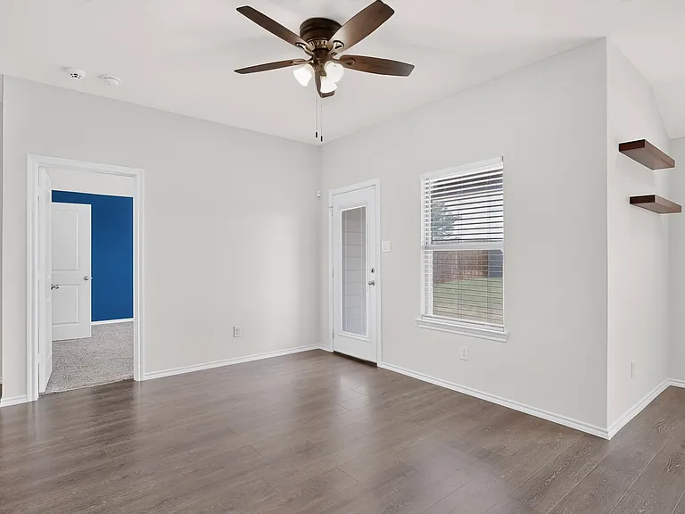 816 Glover Dr — Photo 13