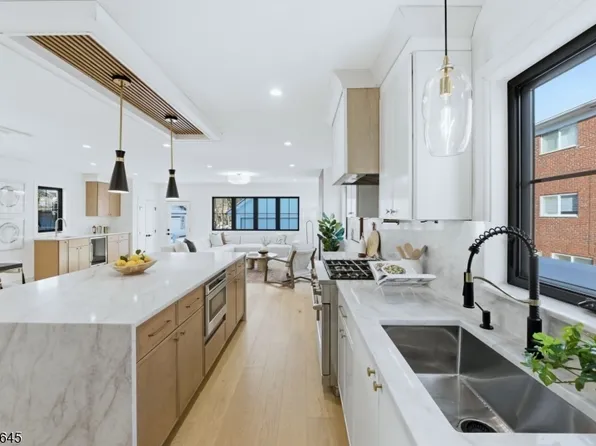 7 Willow St, Millburn Twp., NJ 07041