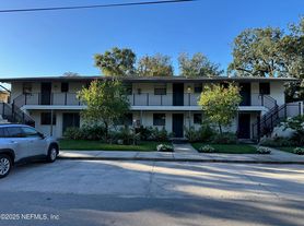 1120 Cedar St