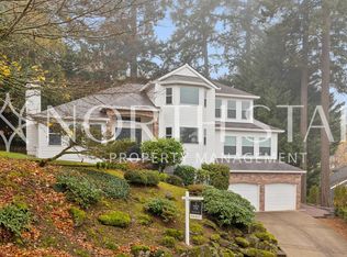 12033 SW Sylvania Ct, Portland, OR 97219