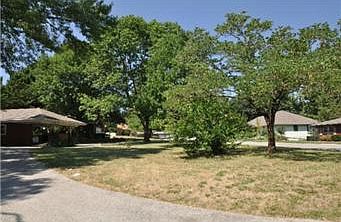 5th image of 3501 NW Oakcrest Dr