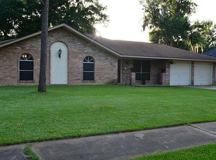 315 Petunia St, Lake Jackson, TX 77566