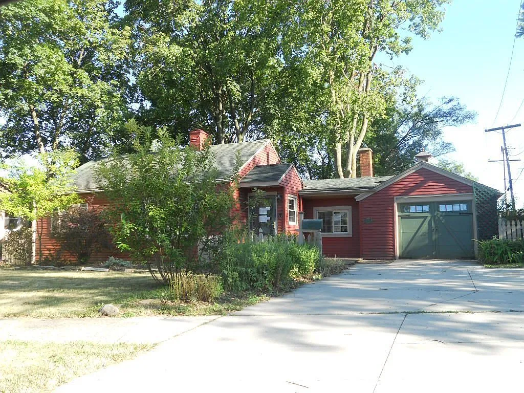 1711 Purdue Dr photo 1