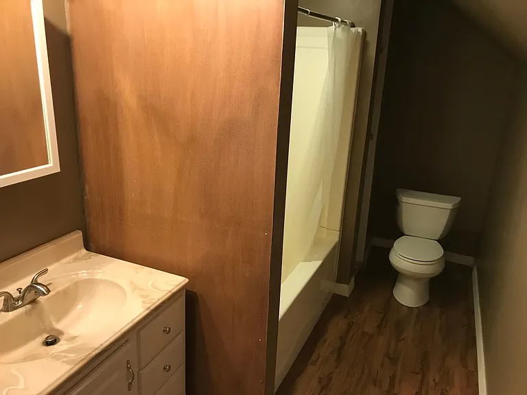 2nd floor bathroom