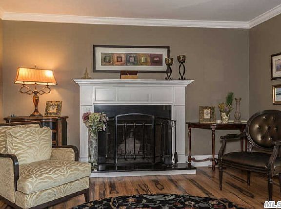 4th image of 9 Thornridge Ln