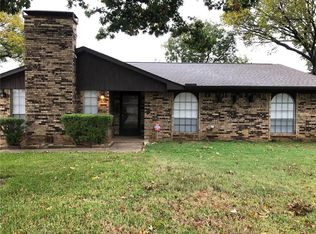 2112 Shady Grove Rd, Irving, TX 75060