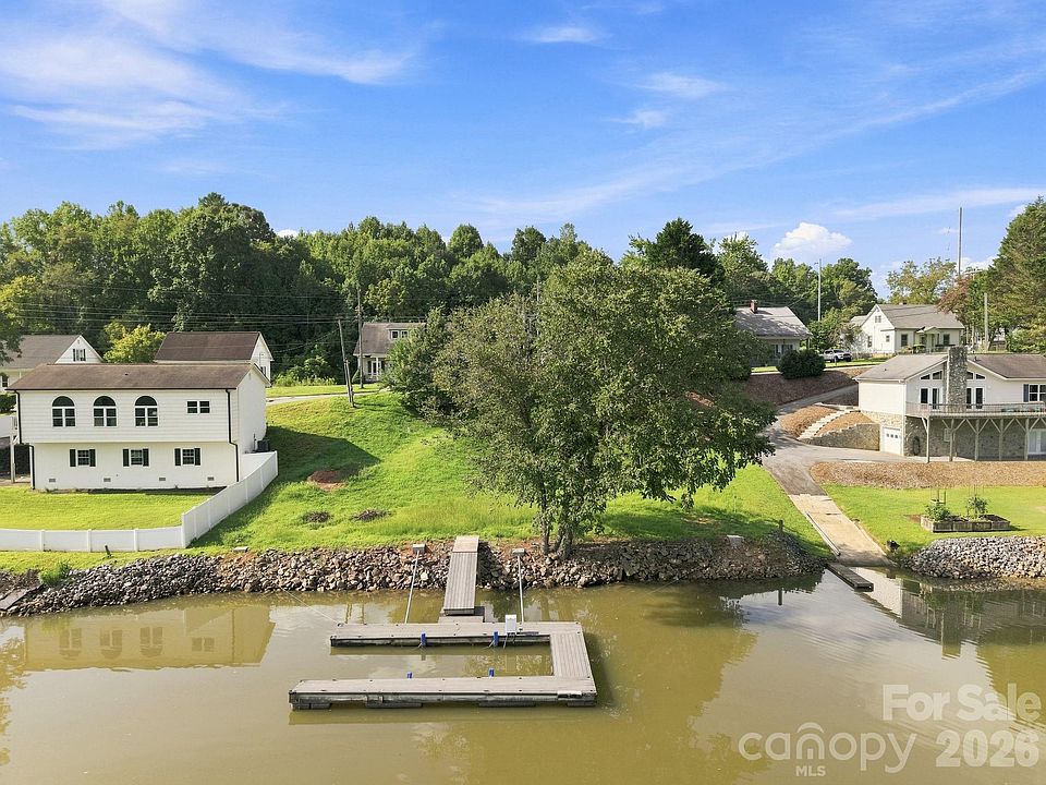1st image of 207 Catawba Ave