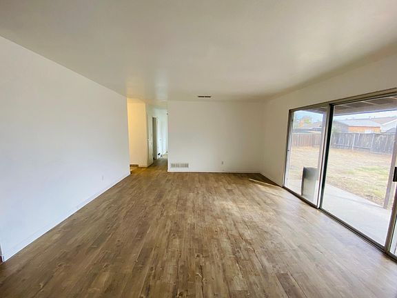 3rd image of 5012 Lanewood Ct