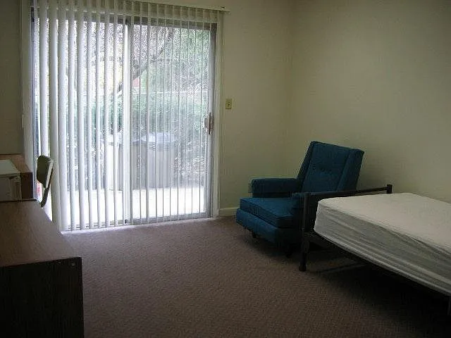 525 N Russell Street — Photo 4