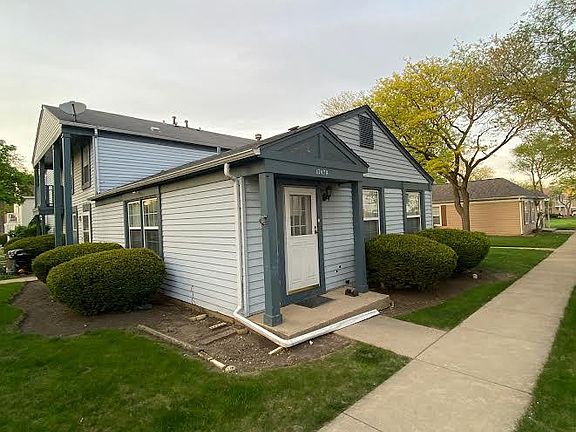2nd image of 1247 Pearl Ave Unit A