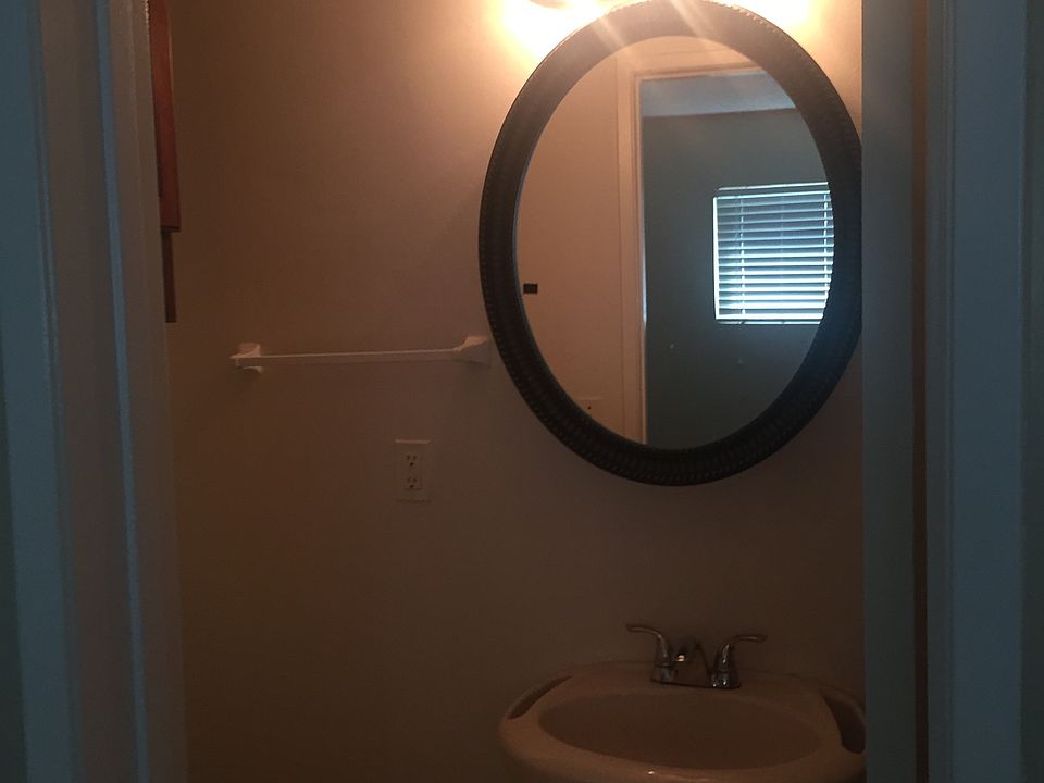 1st image of 1646 E Caroline St