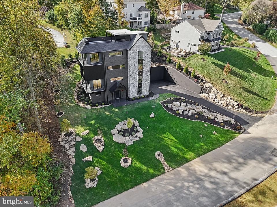 1st image of 12 Langton Ln