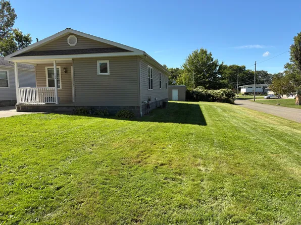 4104 Genesee Ave, Erie, PA 16510