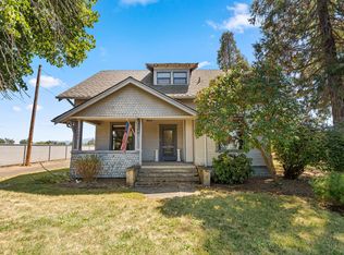 1083 Rossanley Dr, Medford, OR 97501