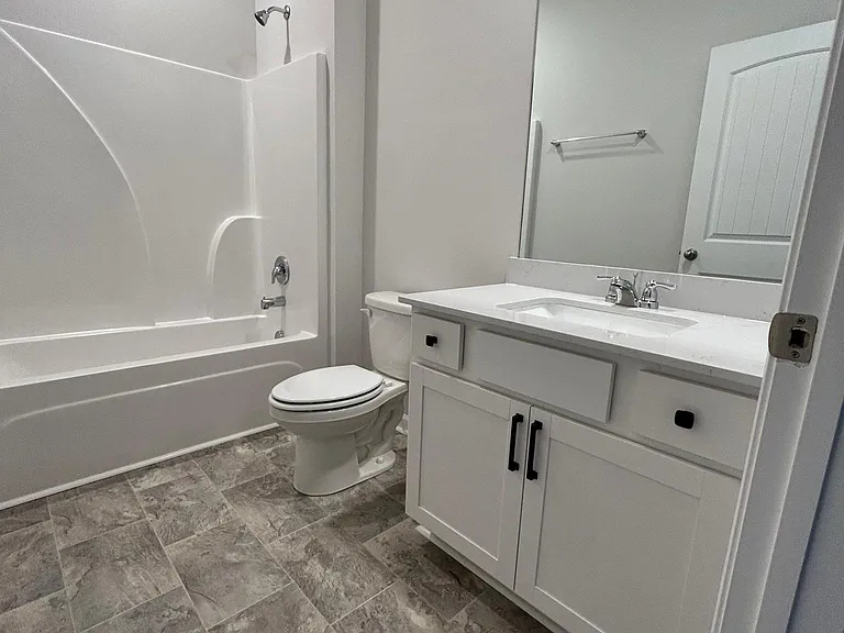 114 Olivia Cir — Photo 17