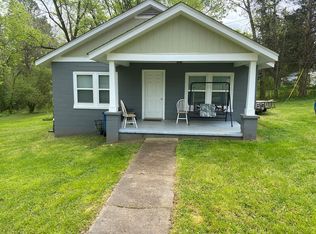 181 Madden St, Camden, TN 38320