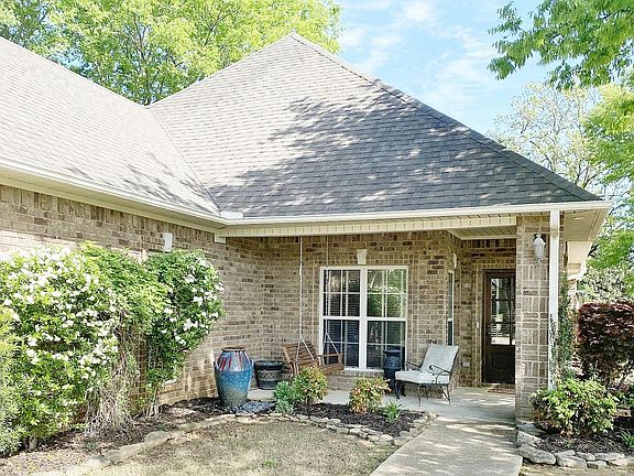 3rd image of 1651 Dunwoody Dr