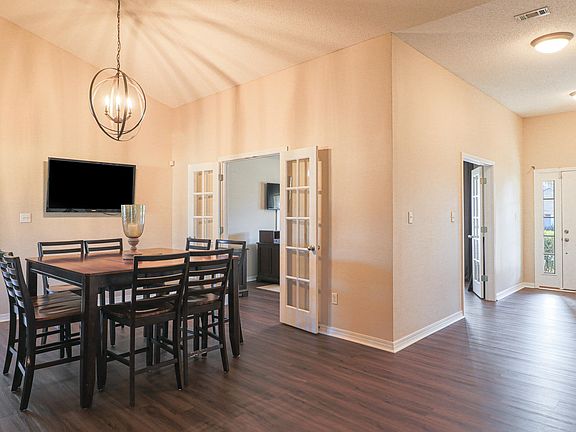 3rd image of 17231 Excalibur Cir