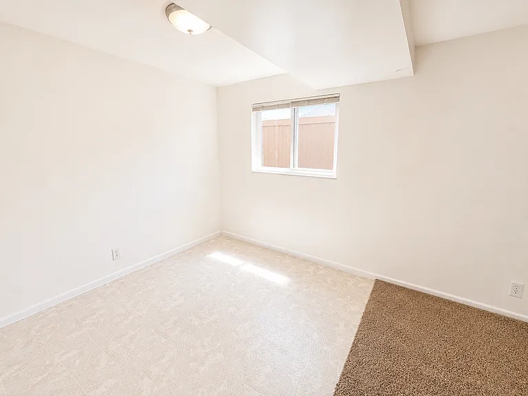 345 N 400 E — Photo 2