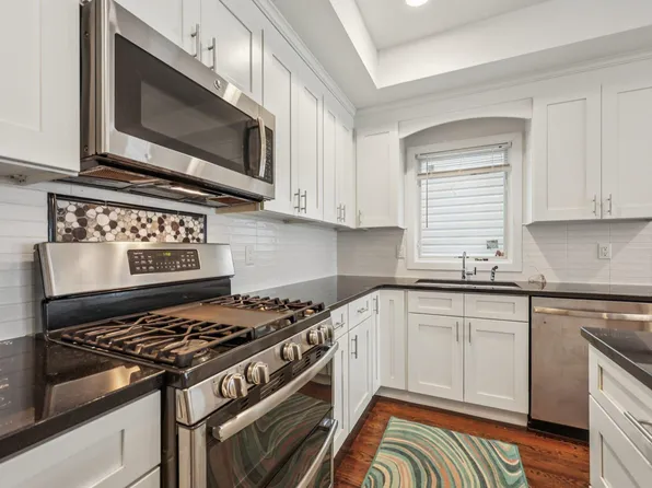 259 Halladay St #1, Jersey City, NJ 07304