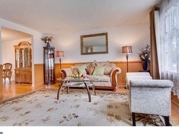 3rd image of 1075 Church St
