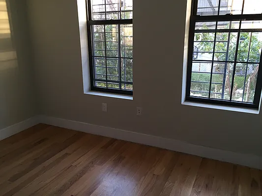 Rented by Premier Metro Realty Corp | media 18