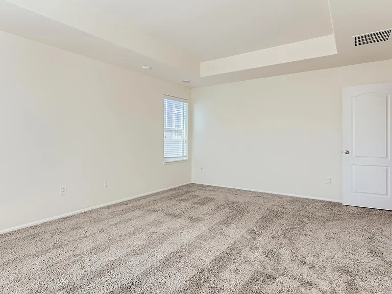 14980 Vienna Cir — Photo 17
