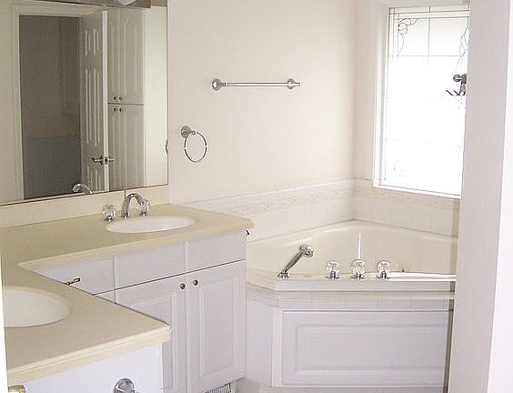 Master Bath, Whirlpool