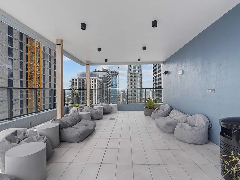 121 NE 5th St #33-ID1503182P — Photo 13