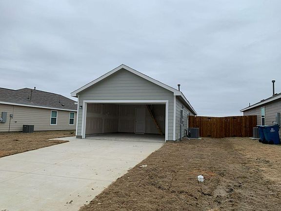 2nd image of 5811 Grindstone Dr