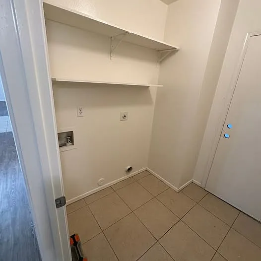 8016 W Vermont Ave — Photo 16