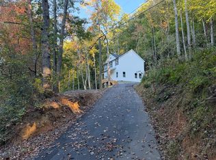 337 Garren Creek Rd, Fairview, NC 28730