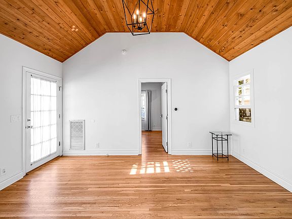2nd image of 9016 1/2 Rangely Ave