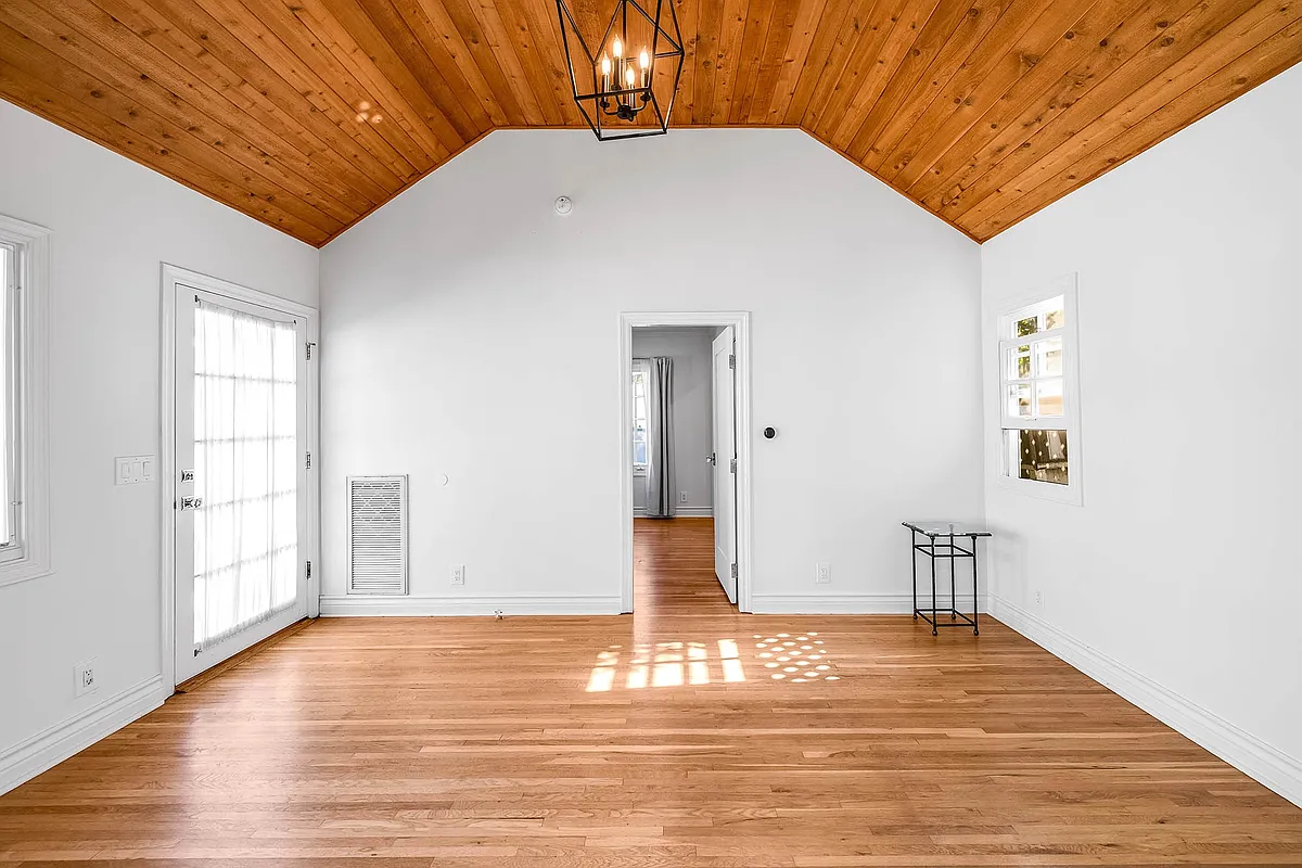Building Photo - 9016 1/2 Rangely Ave