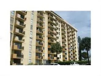 Building Photo - 2075 NE 164th St #204