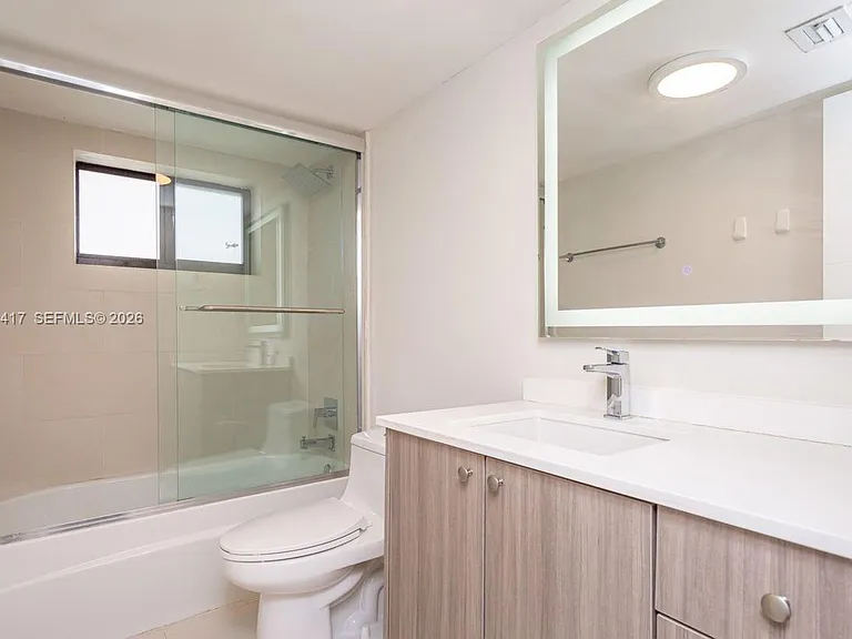800 S Dixie Hwy #202 — Photo 10