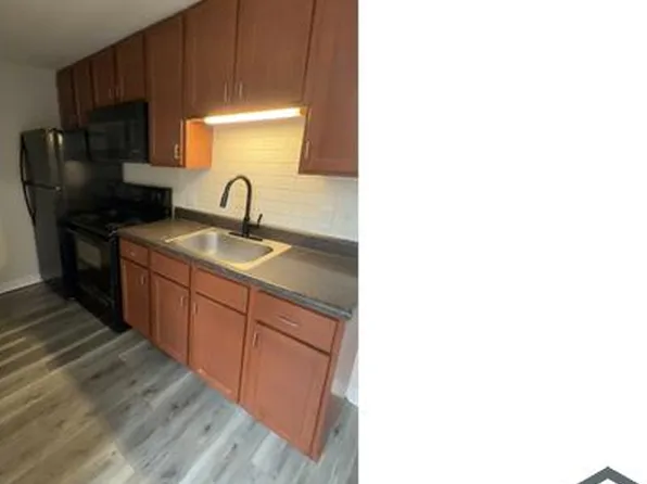 3548 S Grand Blvd #220, Saint Louis, MO 63118